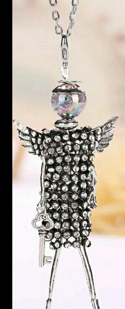 Womens Little People Necklace